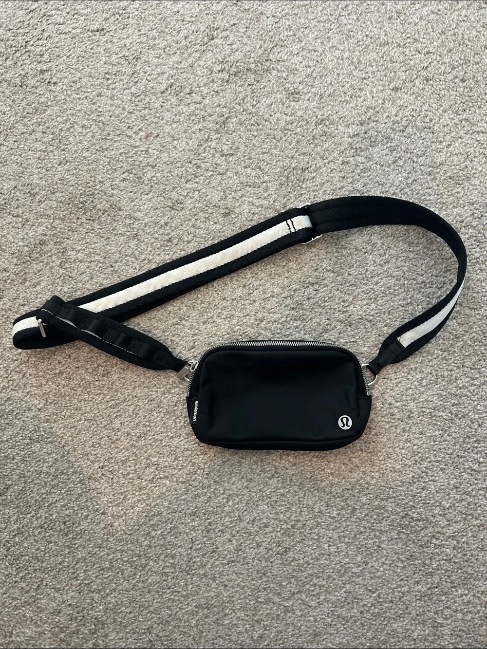 lululemon athletica Black Belt Bag with White-Striped Strap - Picture 1 of 4